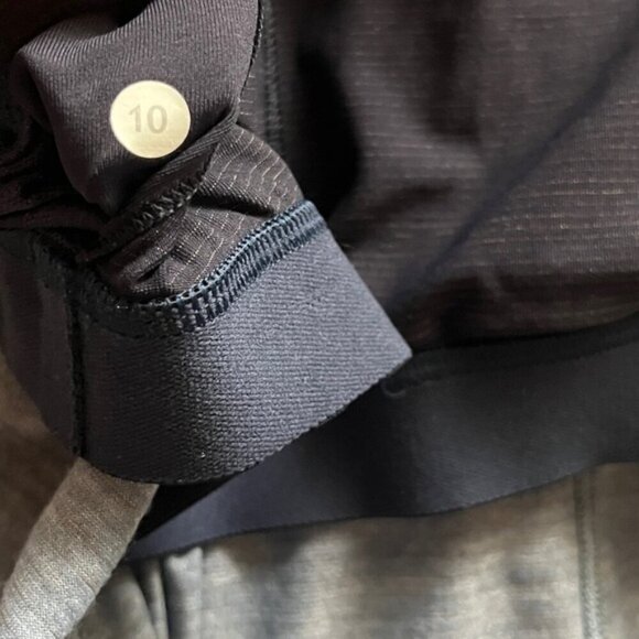 Lululemon Athletica Run For Gold Tank with built in sports bra Sz 10 - Picture 8 of 9